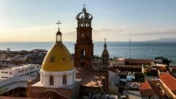 mexico-puerto-vallarta-feature-1510083698750