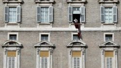 vatican-religion-pope-angelus-1510487660422.jpg