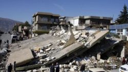 topshot-iraq-iran-quake-darbandikhan-1510588076510.jpg