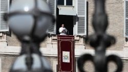 vatican-pope-angelus-world-day-poor-1511090866282.jpg