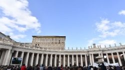 vatican-pope-angelus-1511695565754.jpg