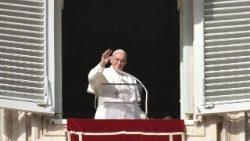 vatican-pope-angelus-1511695868689.jpg