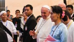 myanmar-vatican-religion-pope-1511869577247.jpg