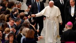 vatican-pope-audience-1513858738994.jpg
