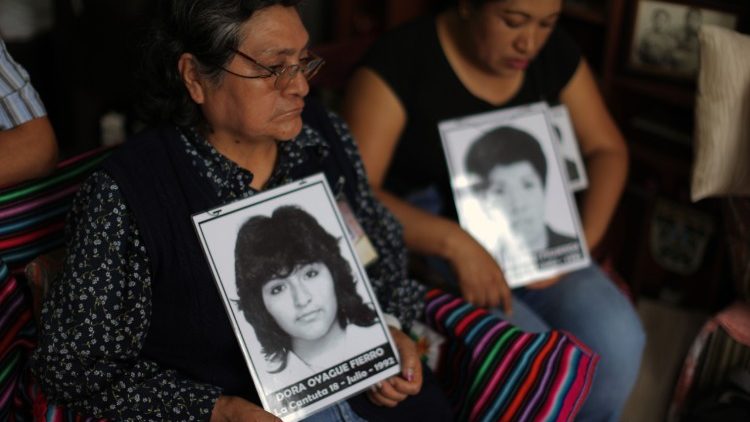 O pedido de perdão de Fujimori foi muito genérico, disse Dom Prevost. "Talvez seria mais eficaz de sua parte pedir pessoalmente o perdão por algumas grandes injustiças cometidas"