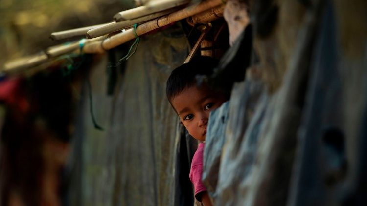 Un bambino Rohingya rifugiato in Bangladesh