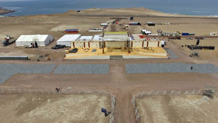 Vista del palco dove il Papa celebrerà la prima messa - Santiago, Cile