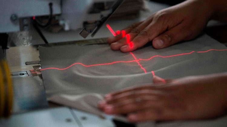 O país atravessa grandes desafios, nas esferas, social, económica e política, Bispo da Diocese de Chimoio