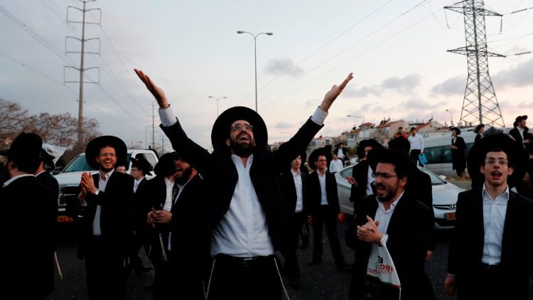 Das Judentum ist nur eine von vielen Religionen, die Beschneidungen durchführen