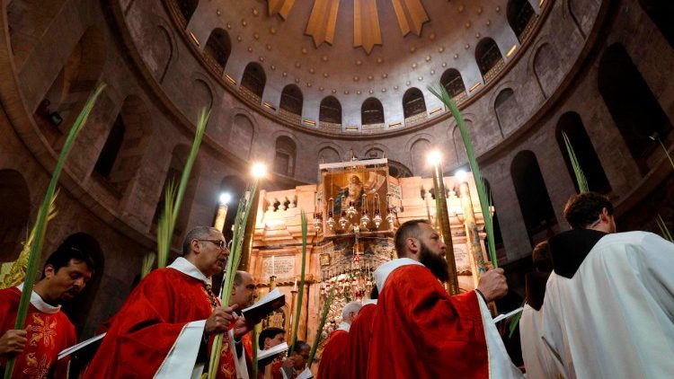Procesja z palmami w Bazylice Grobu Pańskiego w Jerozolimie