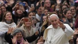 vatican-pope-audience-1522225693185.jpg