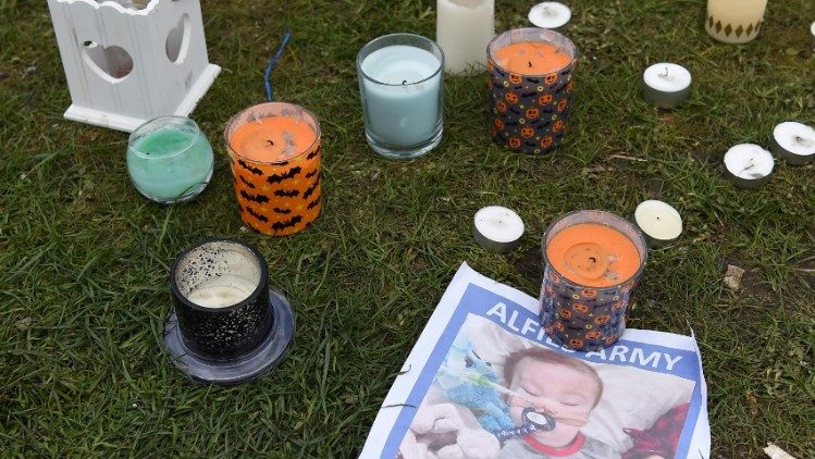 Signs of support for Alfie Evans