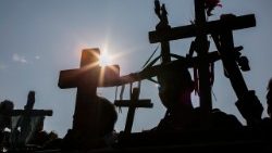 mexico-religion-feast-cross-1525363380583.jpg