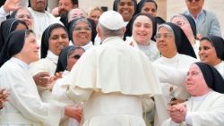 vatican-pope-audience-1525857189130.jpg