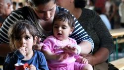 bosnia-eu-balkans-migrants-1528108046409.jpg