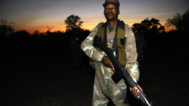 FILES-SAFRICA-MOZAMBIQUE-ENVIRONMENT-ANIMALS-CRIME