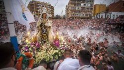 topshot-spain-religion-virgin-carmen-fisherme-1531305436450.jpg
