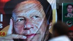pakistan-election-politics-khan-1532959744514.jpg