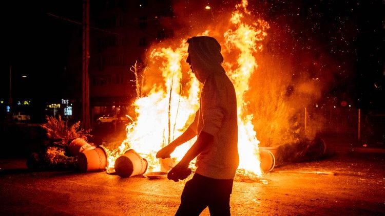 Protests against the government in Romania have turned violent