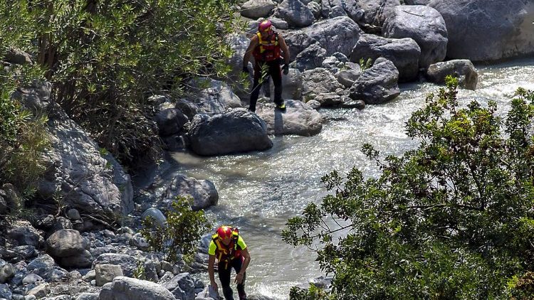 Vigili del fuoco a lavoro 