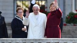 estonia-religion-pope-1537863114049.jpg
