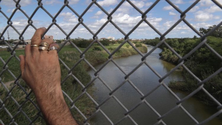 Number Of Immigrant Asylum Seekers Surges In Texas' Rio Grande Valley