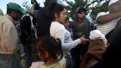 mexico-honduras-us-migration-1541514820392.jpg