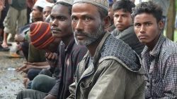 indonesia-myanmar-bangladesh-rohingya-migrati-1543895035471.jpg