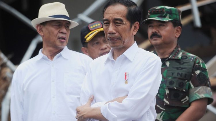 Stellt sich zur Wiederwahl: Joko Widodo, hier bei der Besichtigung der Schäden durch den Tsunami vom 22.12.2018