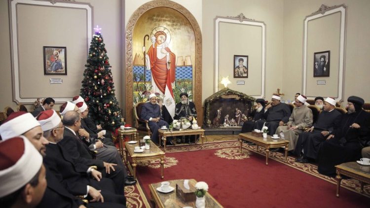 Encontro na Catedral de São Marcos, no Cairo, entre al-Tayyeb e Tawadros II