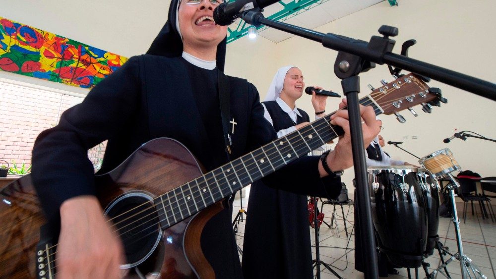 Diese Ordensschwestern sind auch als "rockende Nonnen" bekannt - Hier ein Auftritt vom Jahr 2019