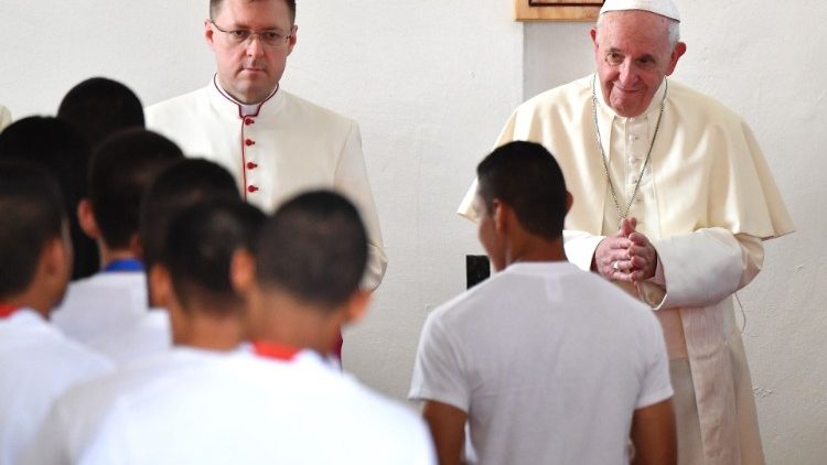 panama-pope-wyd-detention-centre-1548436435166.jpg