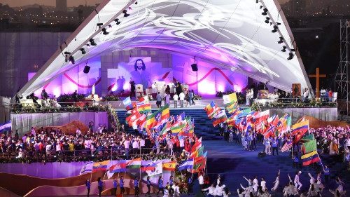 Veglia con i giovani. Papa: come Maria, la influencer di Dio, dite “sì” al Signore