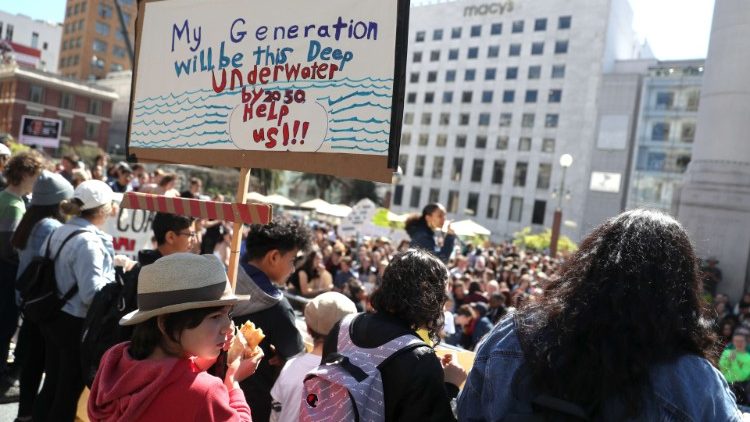 New York, “están destruyendo nuestro futuro” 