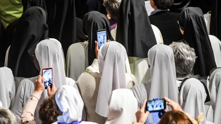 Papa Francisco confiou a uma religiosa meditações da Via-Sacra