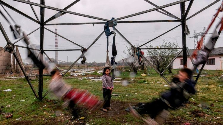 Ein Roma-Kind im Kosovo