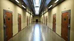france-justice-prison-1555076630386.jpg