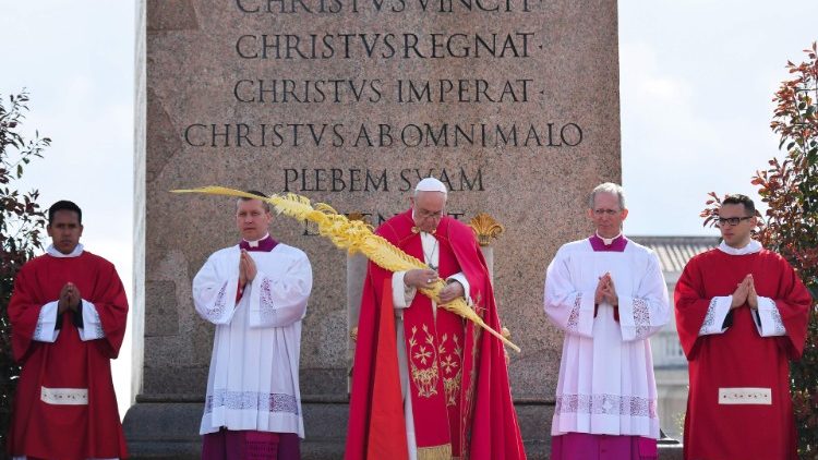 vatican-pope-palm-sunday-1555229651985.jpg