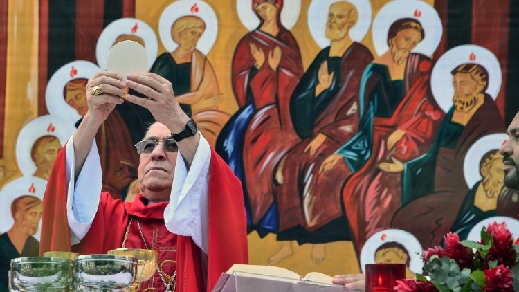 JUMA KUU: Alhamisi Kuu: Ekaristi takatifu, Daraja Takatifu ya Upadre na Huduma ya upendo inayofumbatwa katika unyenyekevu!