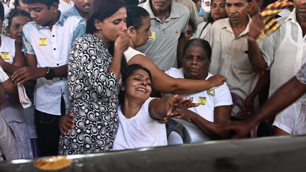 Il dolore di una familiare delle vittime