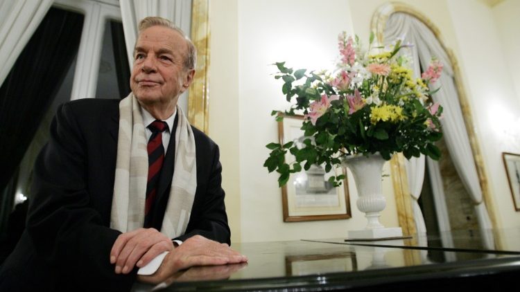 Franco Zeffirelli  auf einem Foto vom November 2004 (Archivbild)