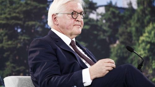 D: Bundespräsident Steinmeier eröffnet Friedenstreffen der Religionen