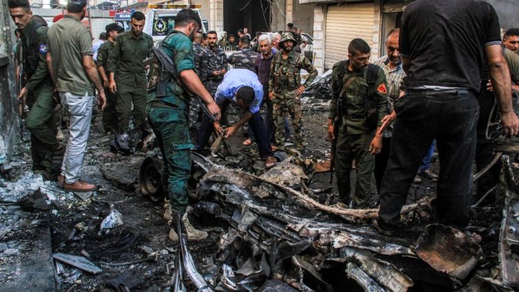 Qamishli: Eine Autobombe detonierte vor einer Kirche