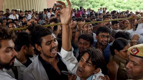 Indische Ärzte: Streik gegen das Gesundheitsrecht