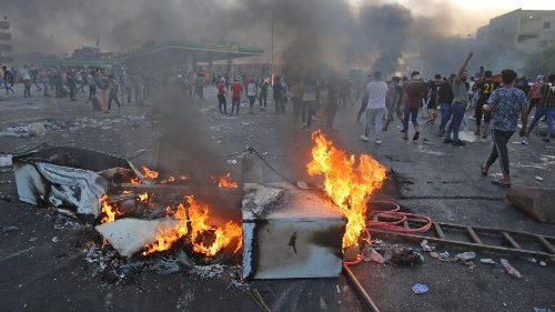 Proteste in Iraq. Warduni: giovani e famiglie chiedono i loro diritti