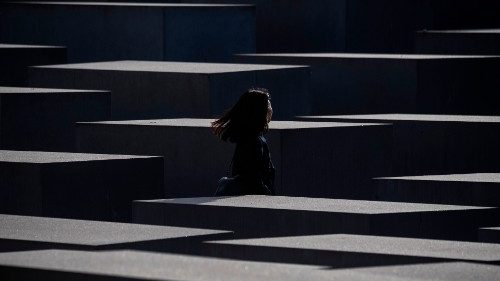 D: „Antisemitismus ist keine Meinung…“