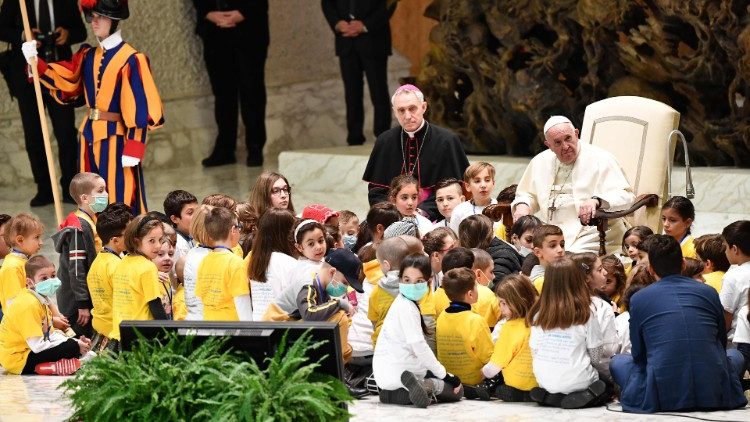 Аудиенция сотрудникам и пациентам "Бамбино Джезу"