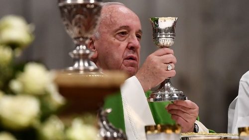 Pope at Mass on World Day of the Poor: ‘the poor lead us straight to God’