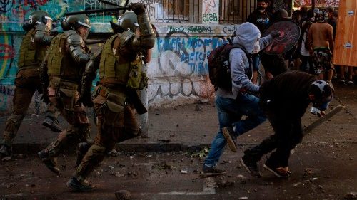 Chile: Kirche will gemeinsam nach Wegen aus der Krise suchen