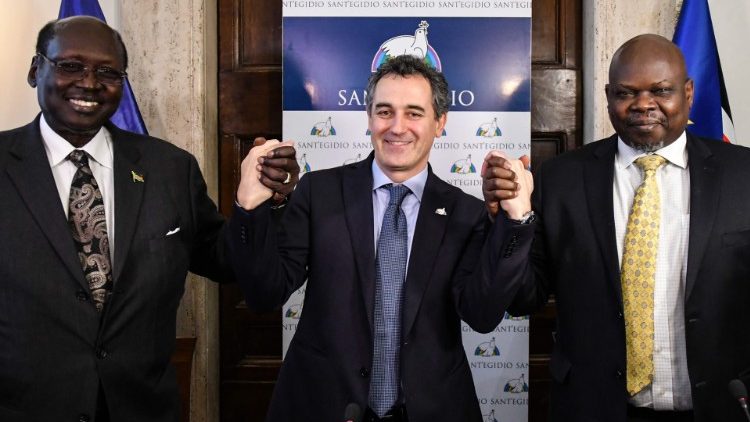 Soddisfazione dopo la firma della Dichiarazione di Roma, il 13 gennaio di quest'anno